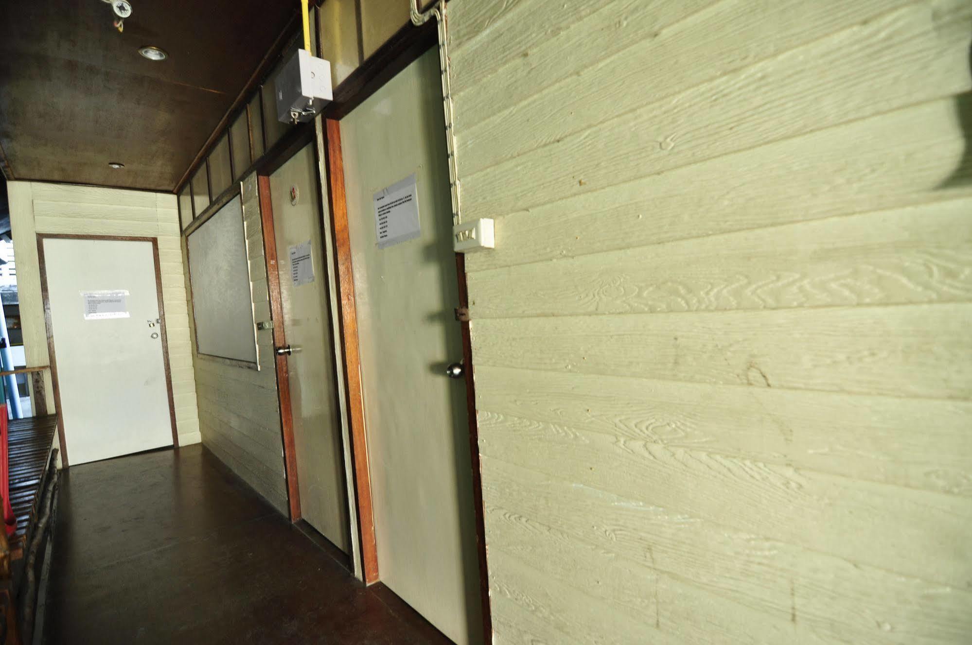 A Pousada Pp October House Phi Phi Don Exterior foto